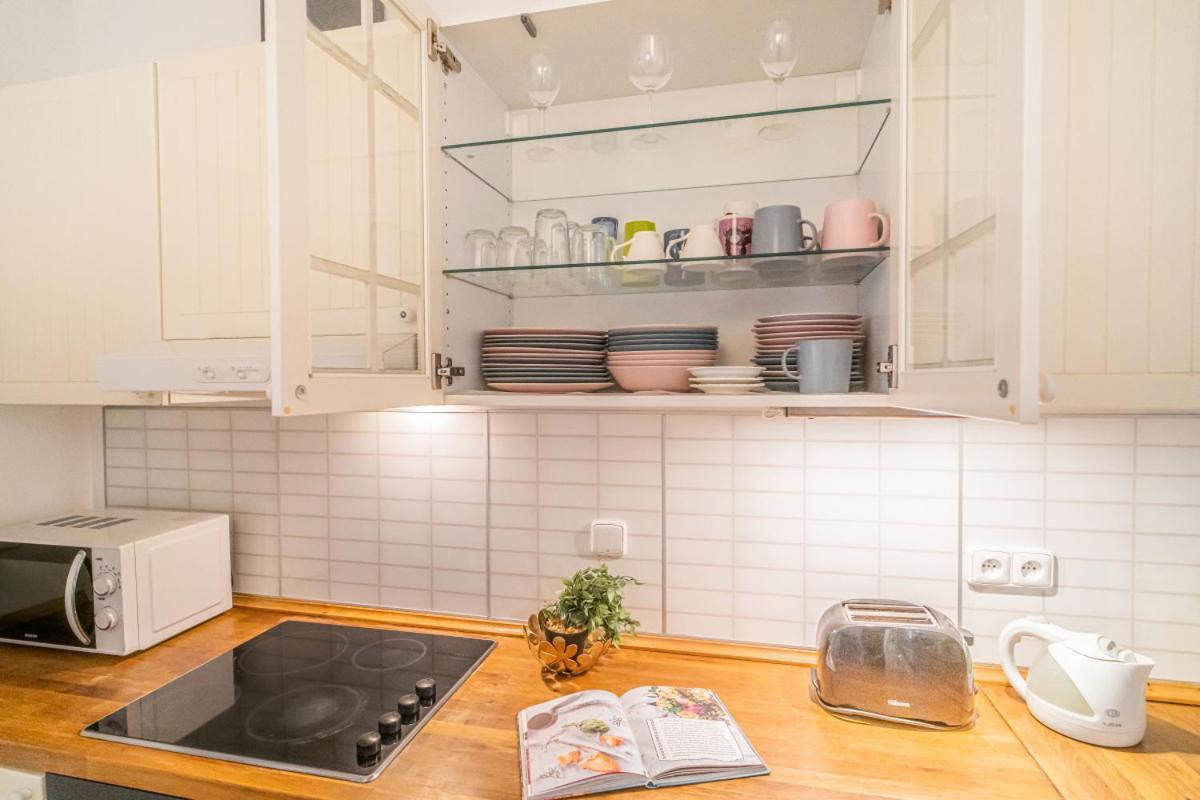 Apartmán Bright & Spacious At Mala Strana, Charles Bridge 3 Min Of Walk Praha Exteriér fotografie